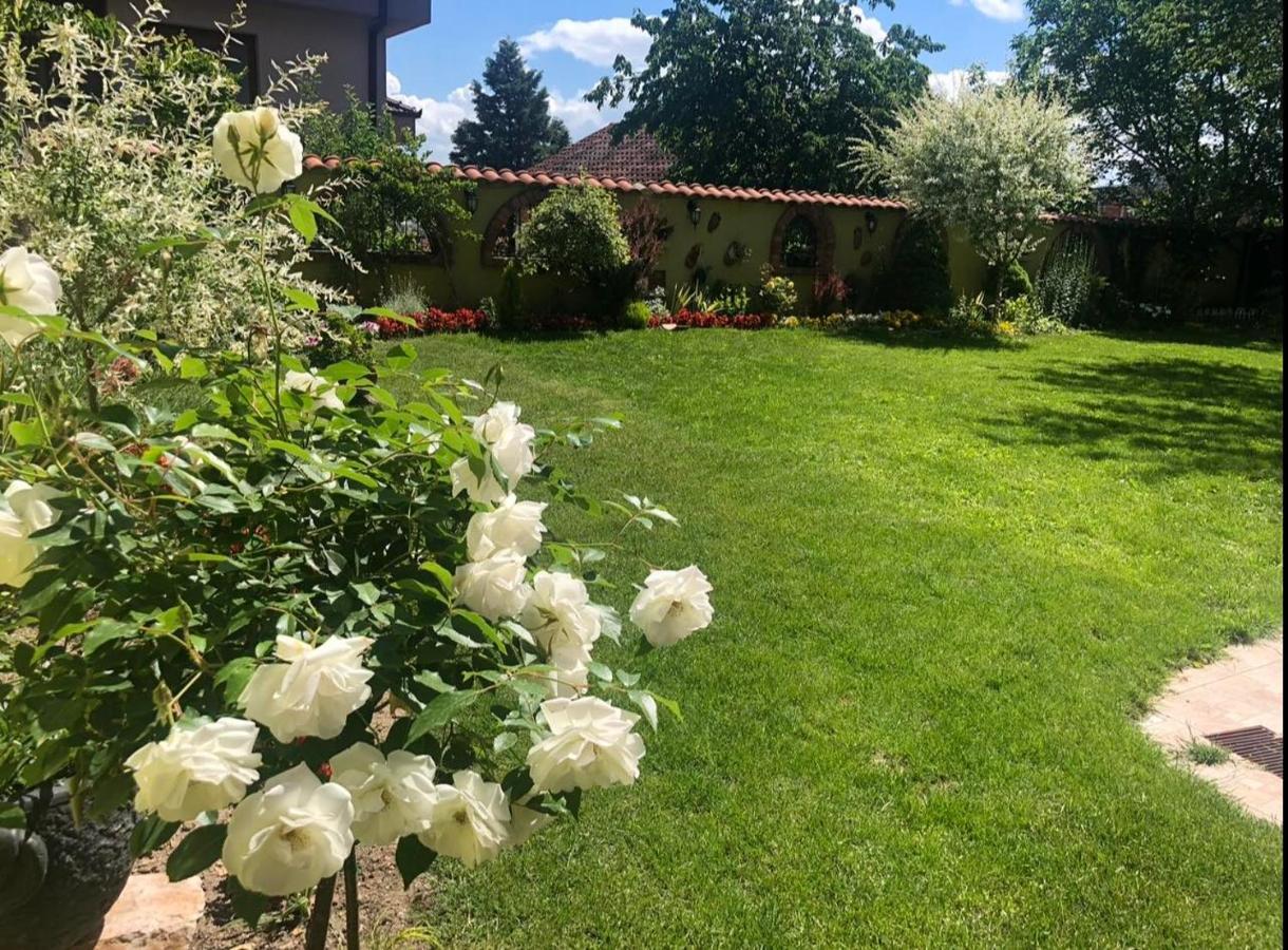 קומאנובו Lux Garden Home D מראה חיצוני תמונה