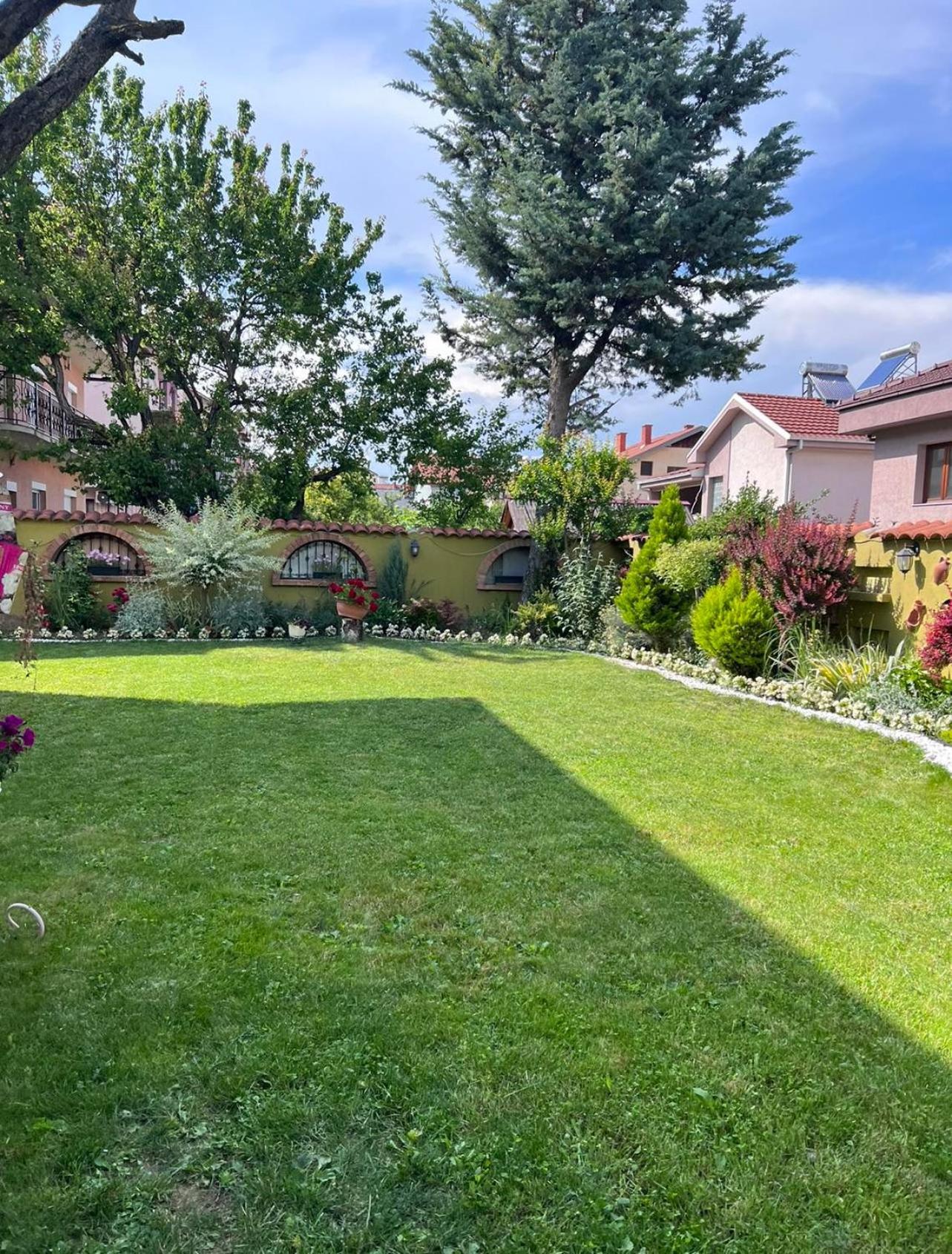 קומאנובו Lux Garden Home D מראה חיצוני תמונה